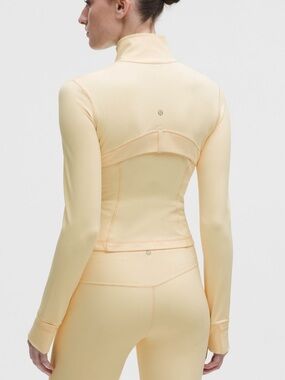 Lululemon 🧈  Define Cropped Jacket Nulu Buttercream Size 10 Sz 10